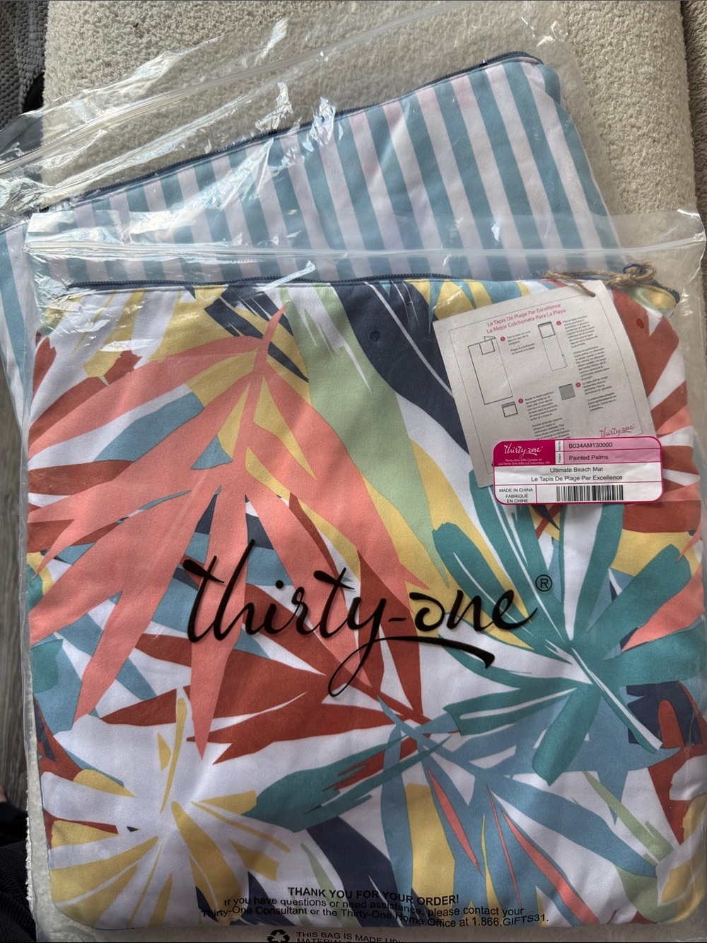 Thirty-One Ultimate Beach Mat Painted Palms NWT/NIP